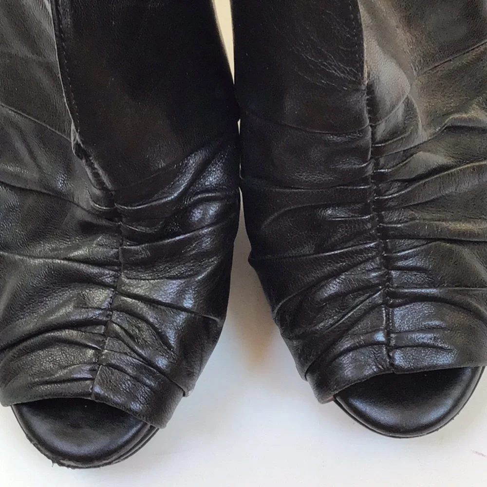 Antonio Melani Black Leather Zipper Back  Ruched Open Toe‎ High Heels 8.5